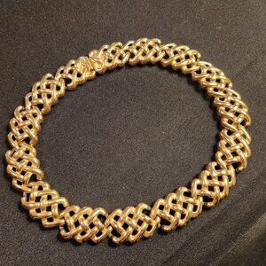 Gold choker necklace - costume jewelry - stunning